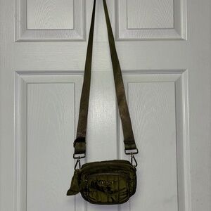 Steve Madden Hunter Green Purse